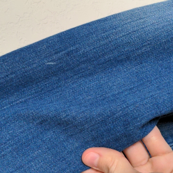 Vineyard Vines Vintage Beach Wash Denim Jacket - Picture 8 of 11